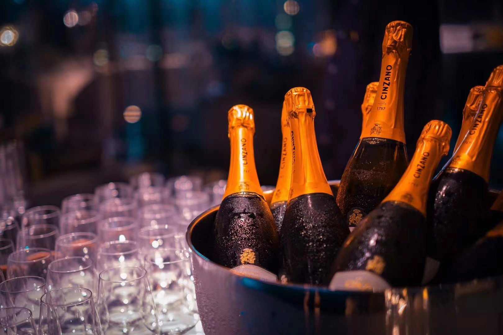 关于登顶荣耀预示成功风起云涌阻拦不了的信息